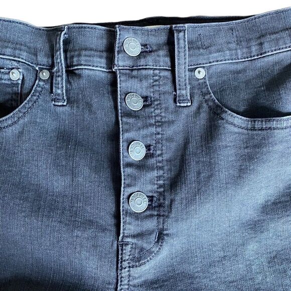 Madewell Cali Demi-Boot Jeans in Bellspring Wash: Button-Front Edition 27 - Picture 4 of 7